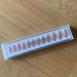 Static Nails - Fetish Almond